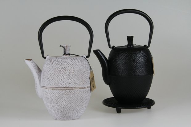 Roji Teapot Barrel Hakeme Black 0,4l