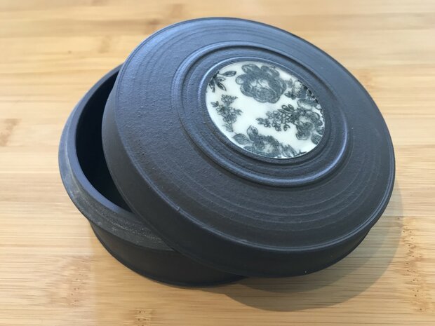 Tea Caddy Flat Black Porcelain Ø10cm