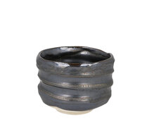 Chawan/Matcha bowl oribe-yaki Metallic Black